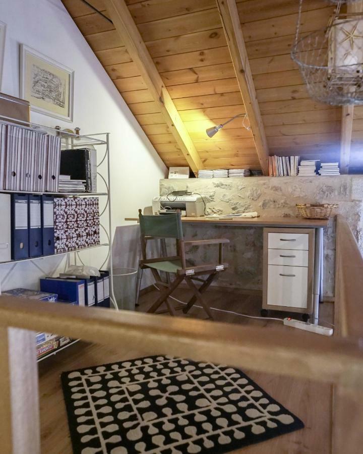 הוילה Stone House In A Quiet Landscape, Leonidion מראה חיצוני תמונה